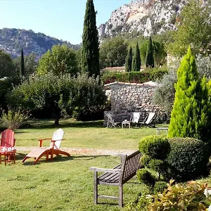 https://le-relais-notre-dame.fr-provencehotel.com