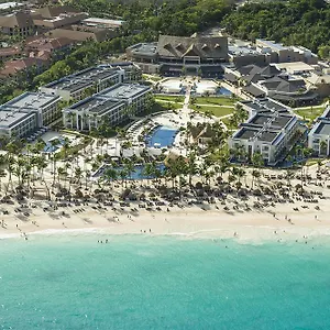 https://royalton-punta-cana-resort-and-casino.comcaribbean.com