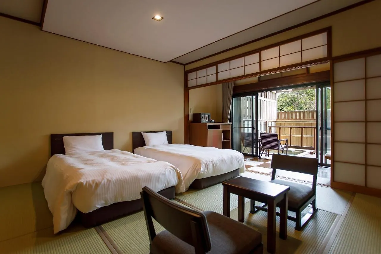 Hakone Kowakien Mikawaya Ryokan 4*,  Japan