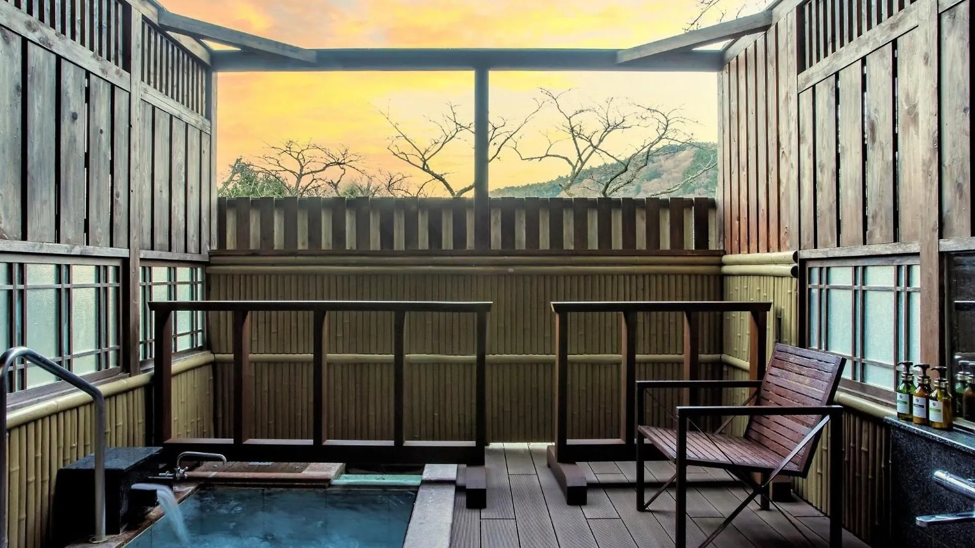 ****  Hakone Kowakien Mikawaya Ryokan Japan